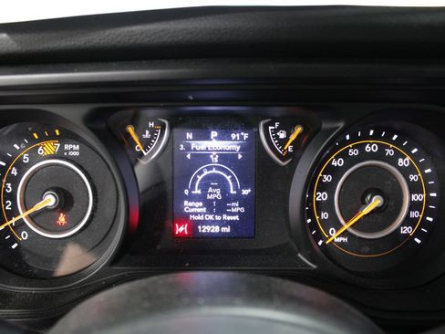 Used 2025 Jeep Wrangler Unlimited Sport AWD/4WD image 17