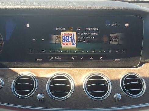 Used 2022 Mercedes-Benz E 350 E 350 w/ AMG Line Exterior image 33