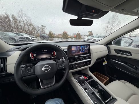 New 2026 Nissan Pathfinder SL FWD image 19