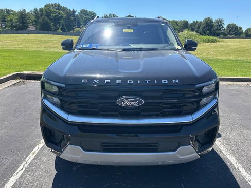 Certified 2025 Ford Expedition Max Platinum AWD/4WD image 14