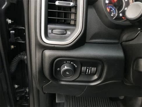 Used 2020 RAM 3500 Tradesman w/ Chrome Appearance Group image 23