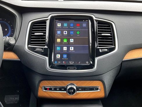 Used 2023 Volvo XC90 B6 Plus w/ Protection Package Premier image 15