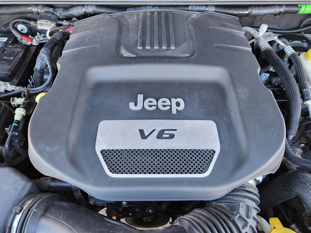 Used 2017 Jeep Wrangler Unlimited Sport w/ Quick Order Package 24S AWD/4WD image 19