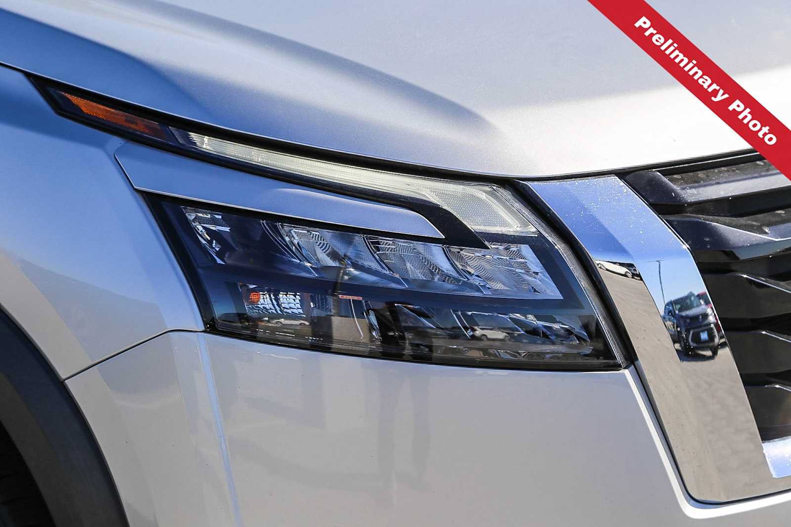 Used 2024 Nissan Pathfinder S FWD image 4