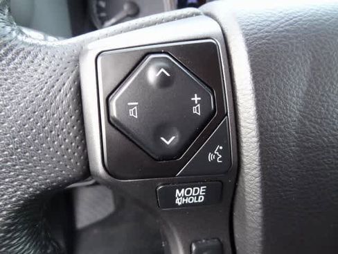 Used 2021 Toyota Tacoma TRD Sport image 12