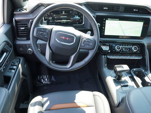 Certified 2026 GMC Sierra 1500 AT4 w/ Technology Package AWD/4WD image 22