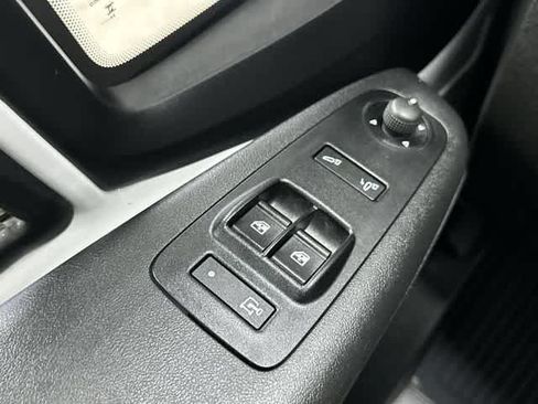 Used 2025 RAM ProMaster 3500 w/ Convenience Group FWD image 16