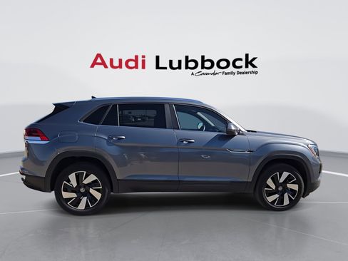 Used 2025 Volkswagen Atlas Cross Sport SE FWD image 9