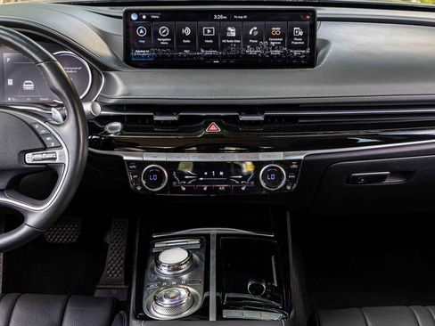 Used 2024 Genesis G80 2.5T image 10