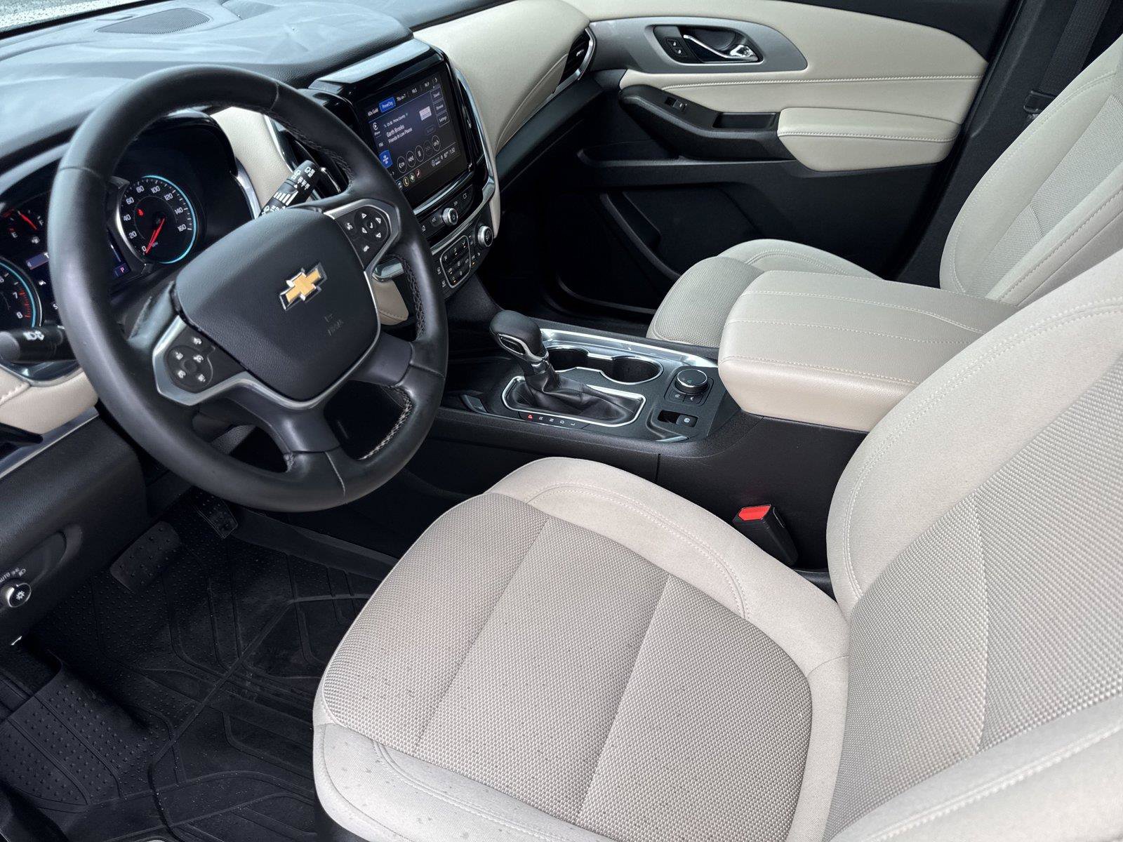 Used 2023 Chevrolet Traverse LT FWD image 10