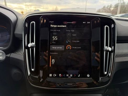 Certified 2022 Volvo XC40 P8 Recharge Ultimate image 29