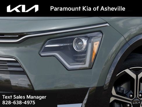 New 2025 Kia Niro EX Touring image 10