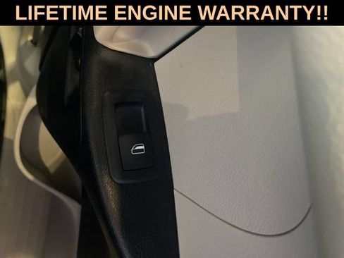 Used 2024 Chrysler Pacifica Touring-L FWD image 36