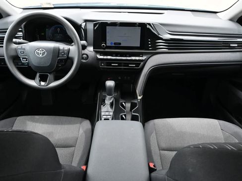 Used 2025 Toyota Camry LE w/ Convenience Package FWD image 7