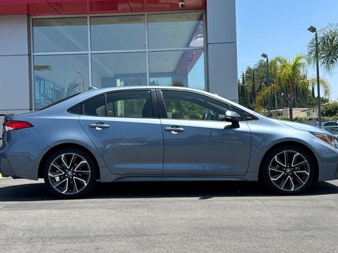 Certified 2022 Toyota Corolla SE w/ SE Premium Package FWD image 4