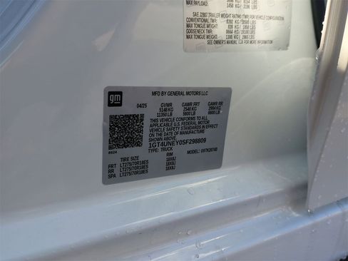 Certified 2025 GMC Sierra 2500 SLT w/ SLT Premium Package image 37