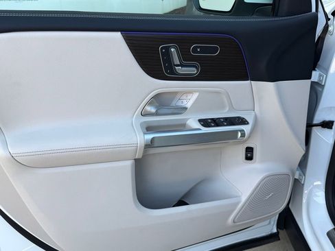 New 2026 Mercedes-Benz GLB 250 4MATIC image 18