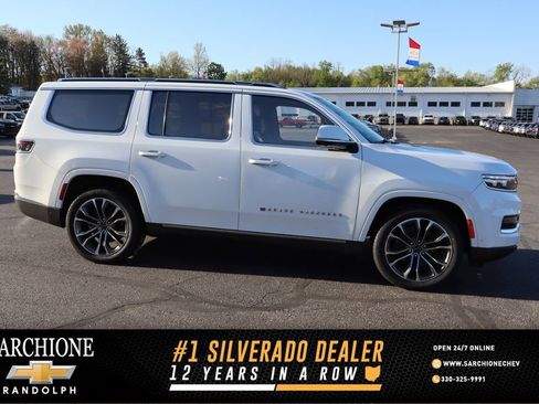 Used 2022 Jeep Grand Wagoneer Series III w/ Rear Seat Video Group 1 AWD/4WD image 1