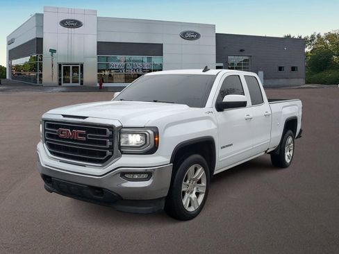 Used 2018 GMC Sierra 1500 SLE w/ SLE Value Package image 5