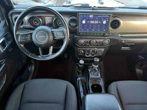 Certified 2021 Jeep Gladiator Willys image 12