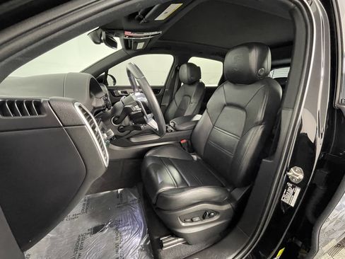 Certified 2023 Porsche Cayenne image 5