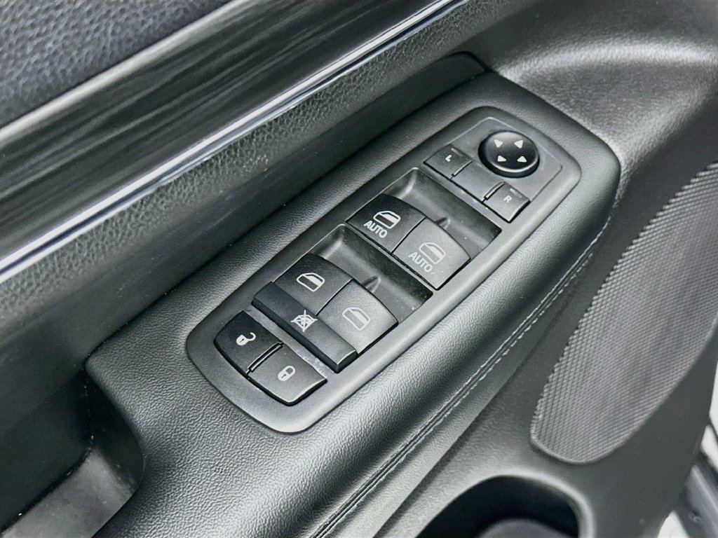 Certified 2019 Jeep Grand Cherokee Limited AWD/4WD image 25