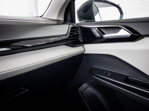 Certified 2025 Volkswagen Taos S image 27