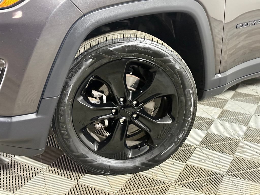 Used 2019 Jeep Compass Latitude AWD/4WD image 2