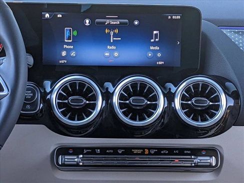 Certified 2025 Mercedes-Benz GLA 250 GLA 250 image 13