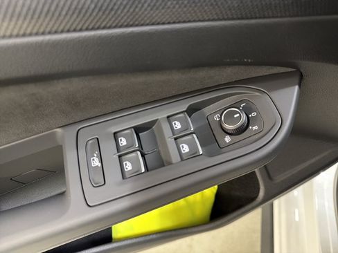 New 2026 Volkswagen GTI SE FWD image 18