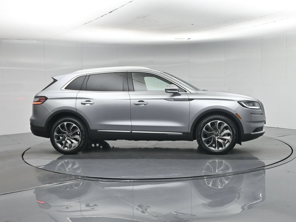 Used 2023 Lincoln Nautilus Reserve FWD image 29