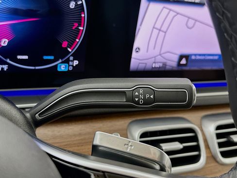 Certified 2025 Mercedes-Benz GLE 350 4MATIC image 18