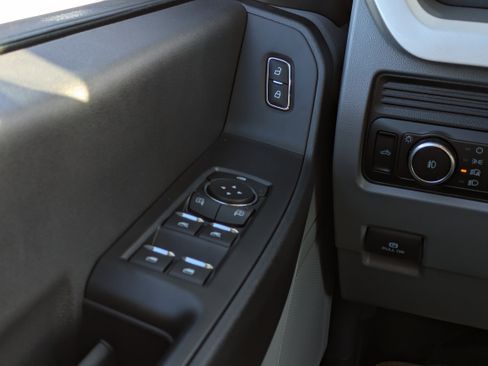 New 2026 Ford F250 XL w/ XL Chrome Package image 19