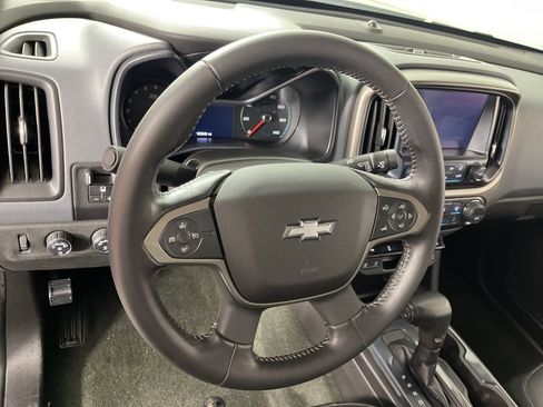 Used 2018 Chevrolet Colorado Z71 w/ Centennial Edition image 25