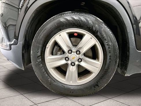 Used 2020 Chevrolet Trax LS w/ Tint and Cruise Package FWD image 8