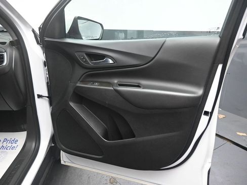 Used 2023 Chevrolet Equinox LT image 18