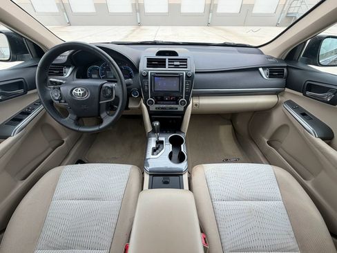 Used 2012 Toyota Camry XLE w/ Convenience Pkg FWD image 17