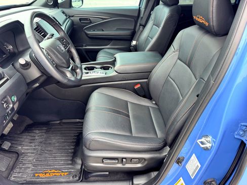 Used 2025 Honda Passport TrailSport image 13