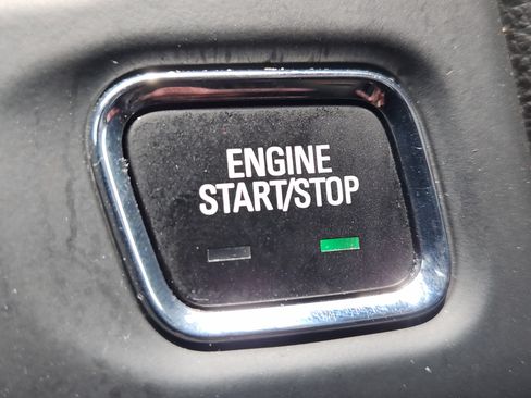 Used 2023 GMC Acadia SLE FWD image 21