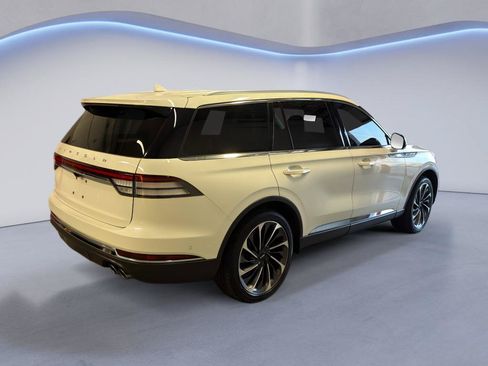 Used 2021 Lincoln Aviator Reserve w/ Equipment Group 201A AWD/4WD image 8