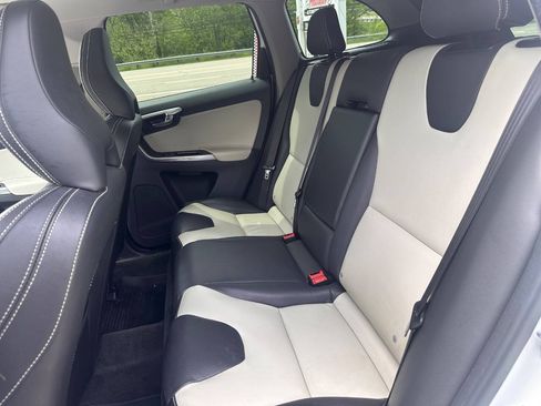 Used 2017 Volvo XC60 T6 Dynamic w/ Preferred Option Package AWD/4WD image 11