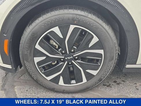 Used 2023 Kia EV6 Wind w/ Wind Technology Package AWD/4WD image 9