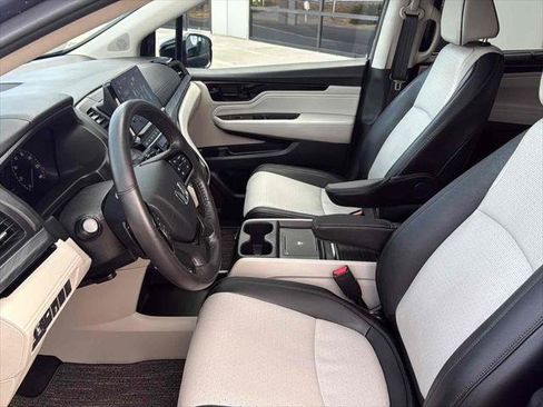 Used 2025 Honda Odyssey Elite image 9