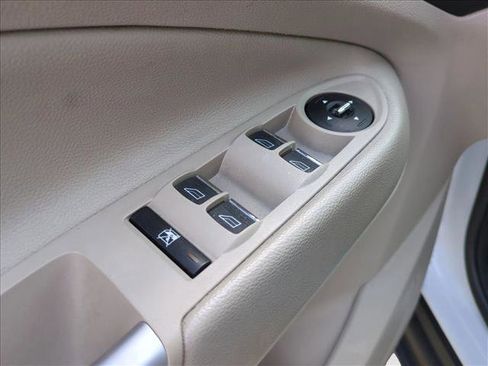 Used 2013 Ford C-MAX SEL image 10