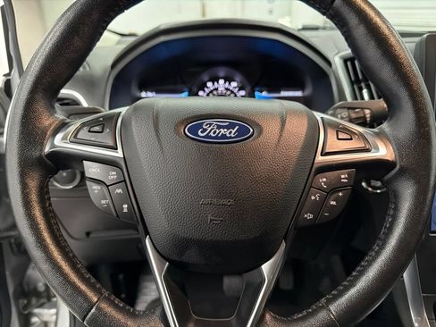 Used 2022 Ford Edge Titanium w/ Equipment Group 301A AWD/4WD image 16