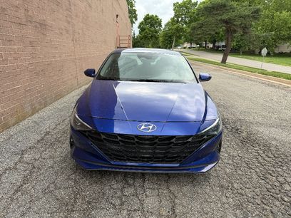 Used 2023 Hyundai Elantra SE