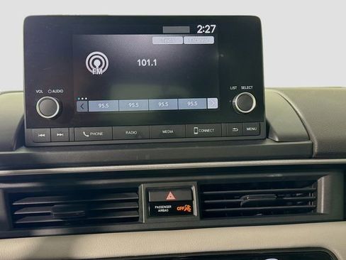 Used 2023 Honda Pilot LX image 14