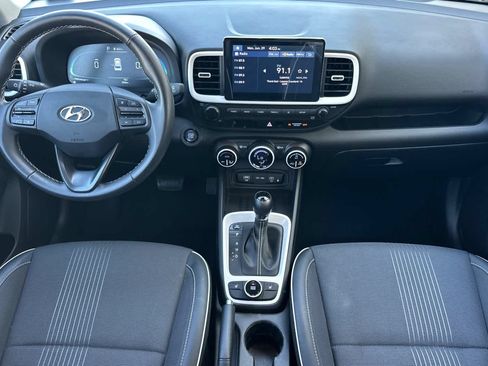 Used 2026 Hyundai Venue SEL FWD image 3