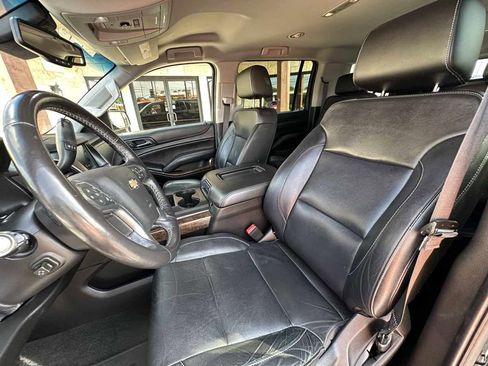 Used 2018 Chevrolet Suburban LT w/ Texas Edition Package RWD image 9