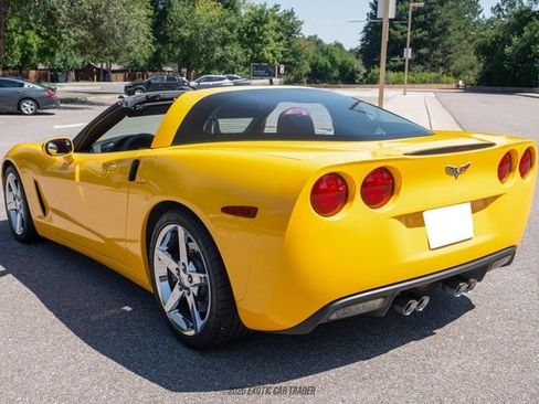 Used 2007 Chevrolet Corvette Coupe w/ Preferred Equipment Group RWD image 6